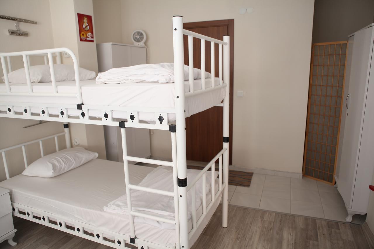 Rooster Hostel Izmir Exterior photo